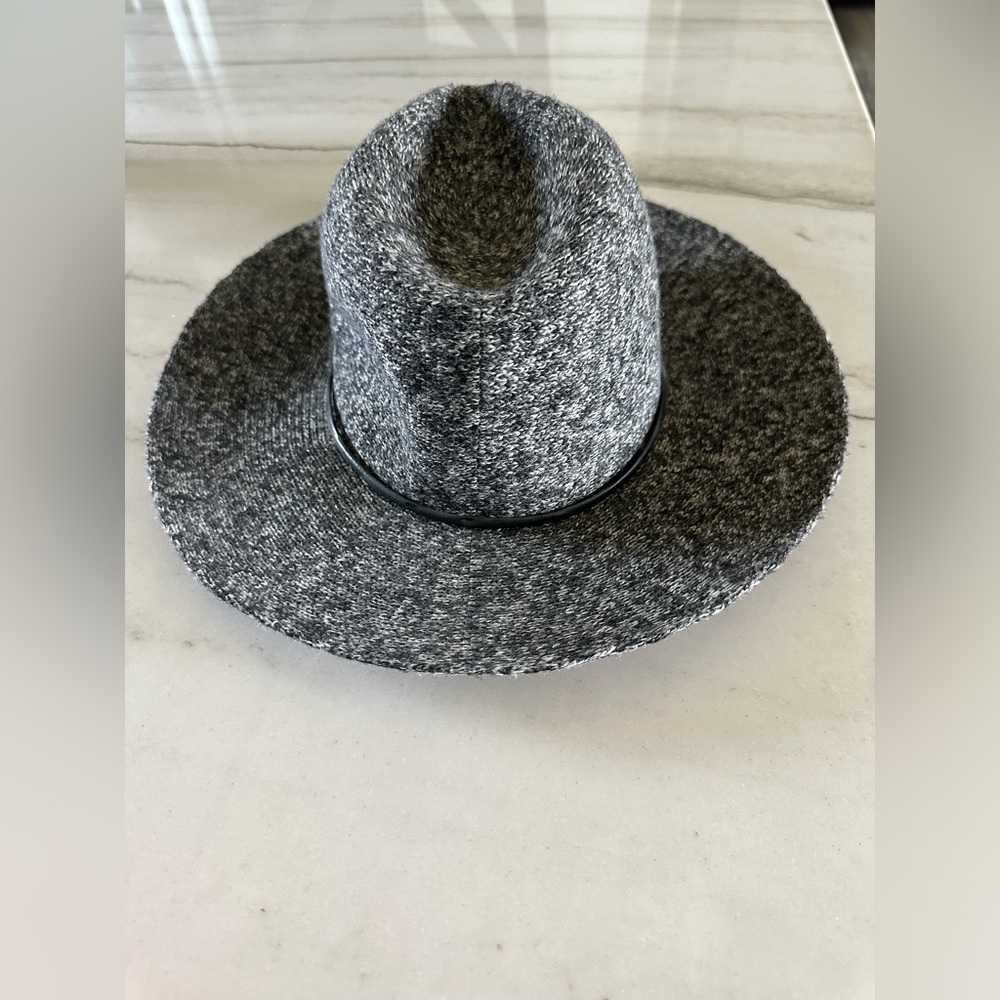 Mudpie Dress hat. Grey. Worn only a couple of times.